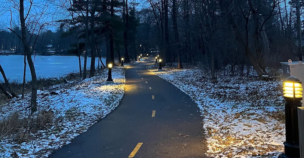 snowy evening on the Lake Links Trail